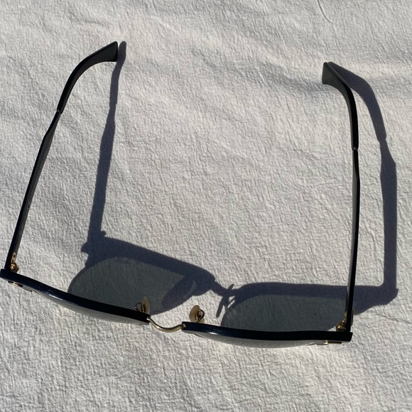 Like new polarized Clubmaster Ray Ban sunglasses - Picture 8 of 8